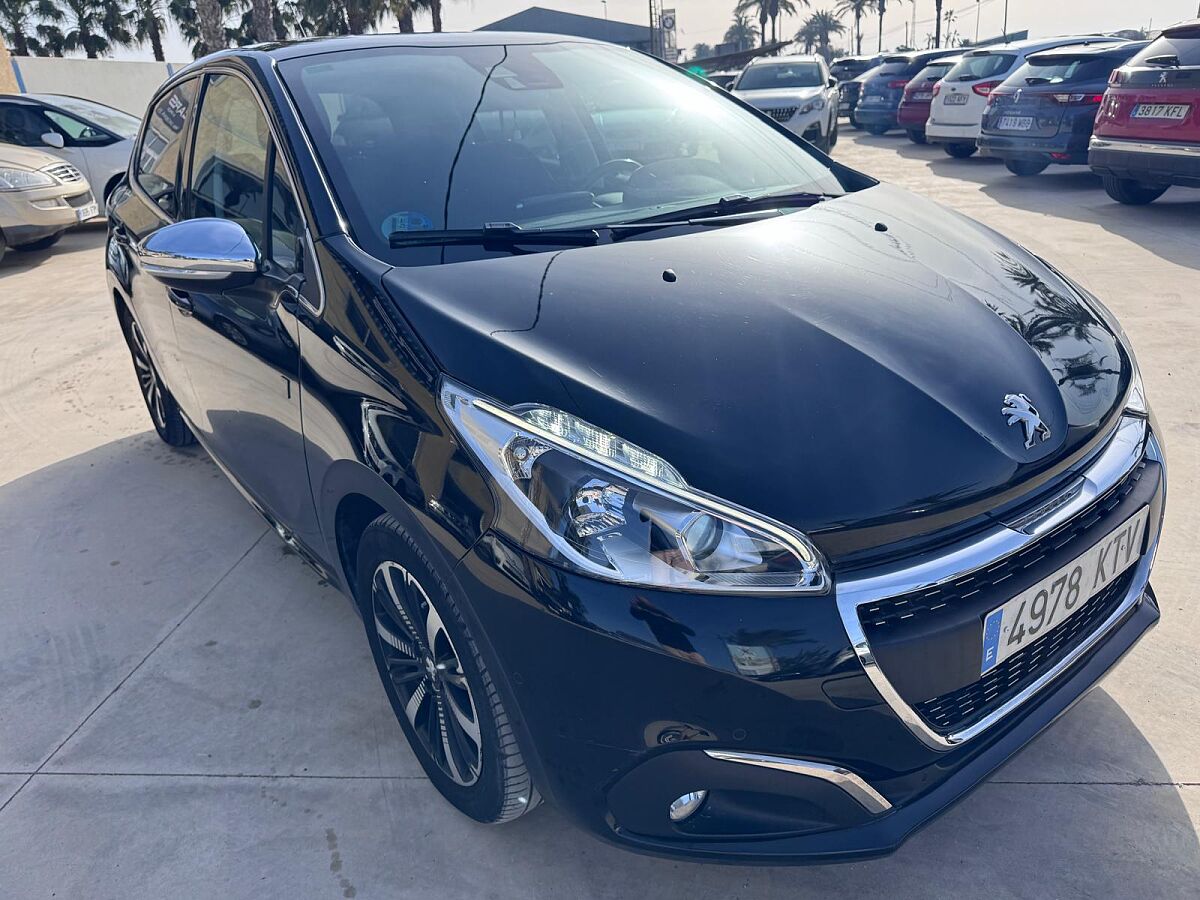 PEUGEOT 208 TECH 1.2 E-THP LPG AUTO SPANISH LHD IN SPAIN 70000 MILES SUPER 2019